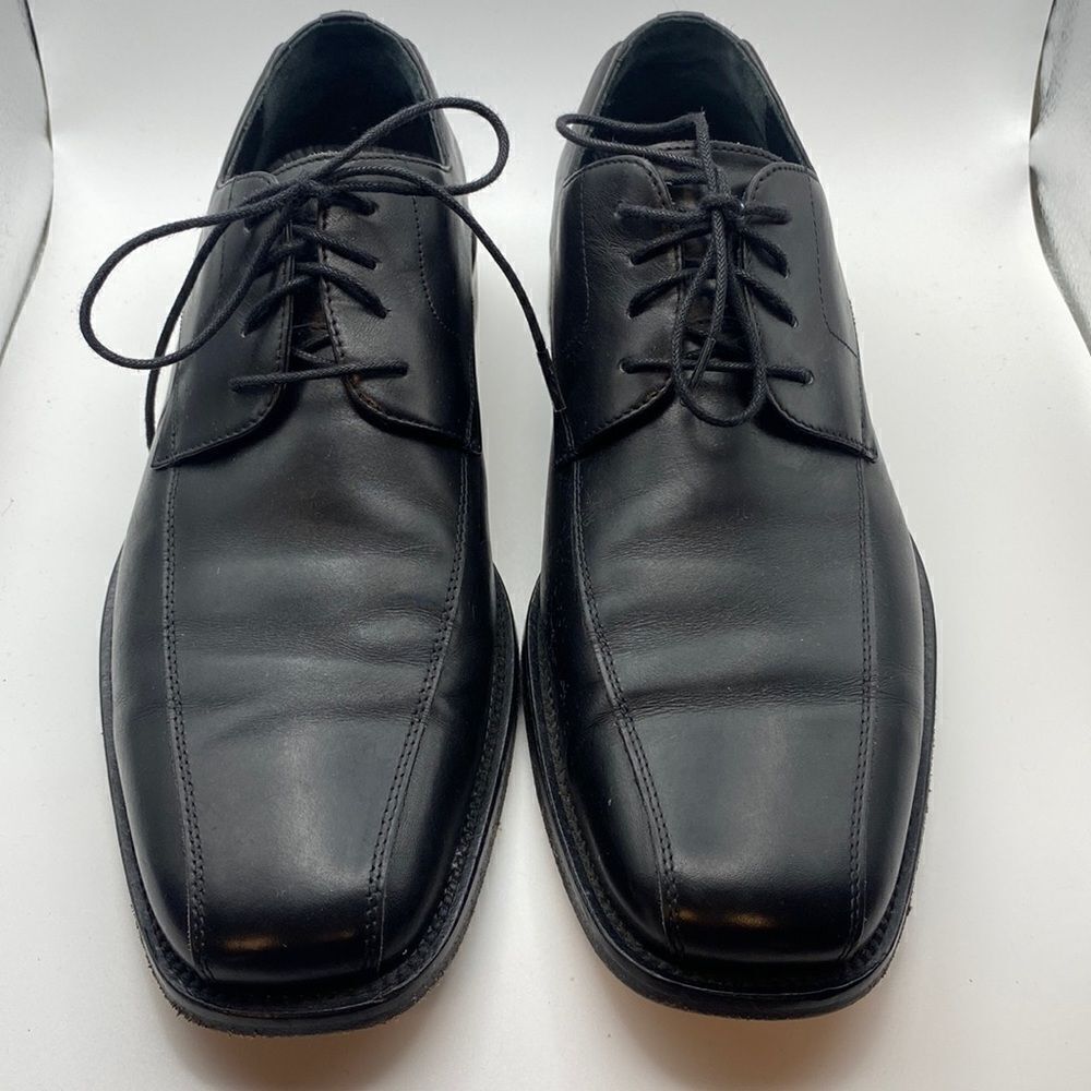 Johnston and Murphy 8M Black Oxford